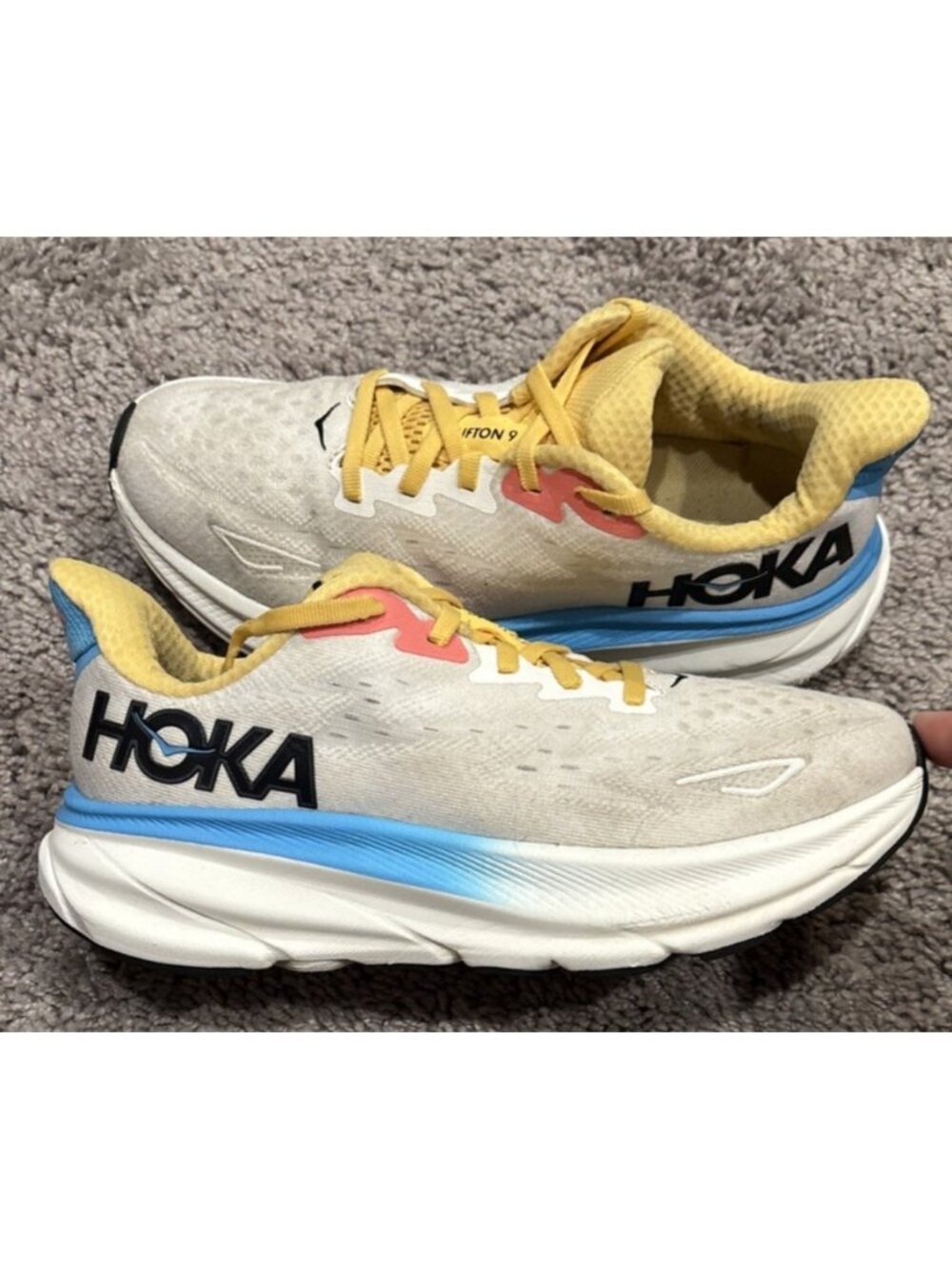 Hoka One One Clifton 9 ‘Blanc de Blanc’ 1127896BSW Sneakers Womens size 6.5 B